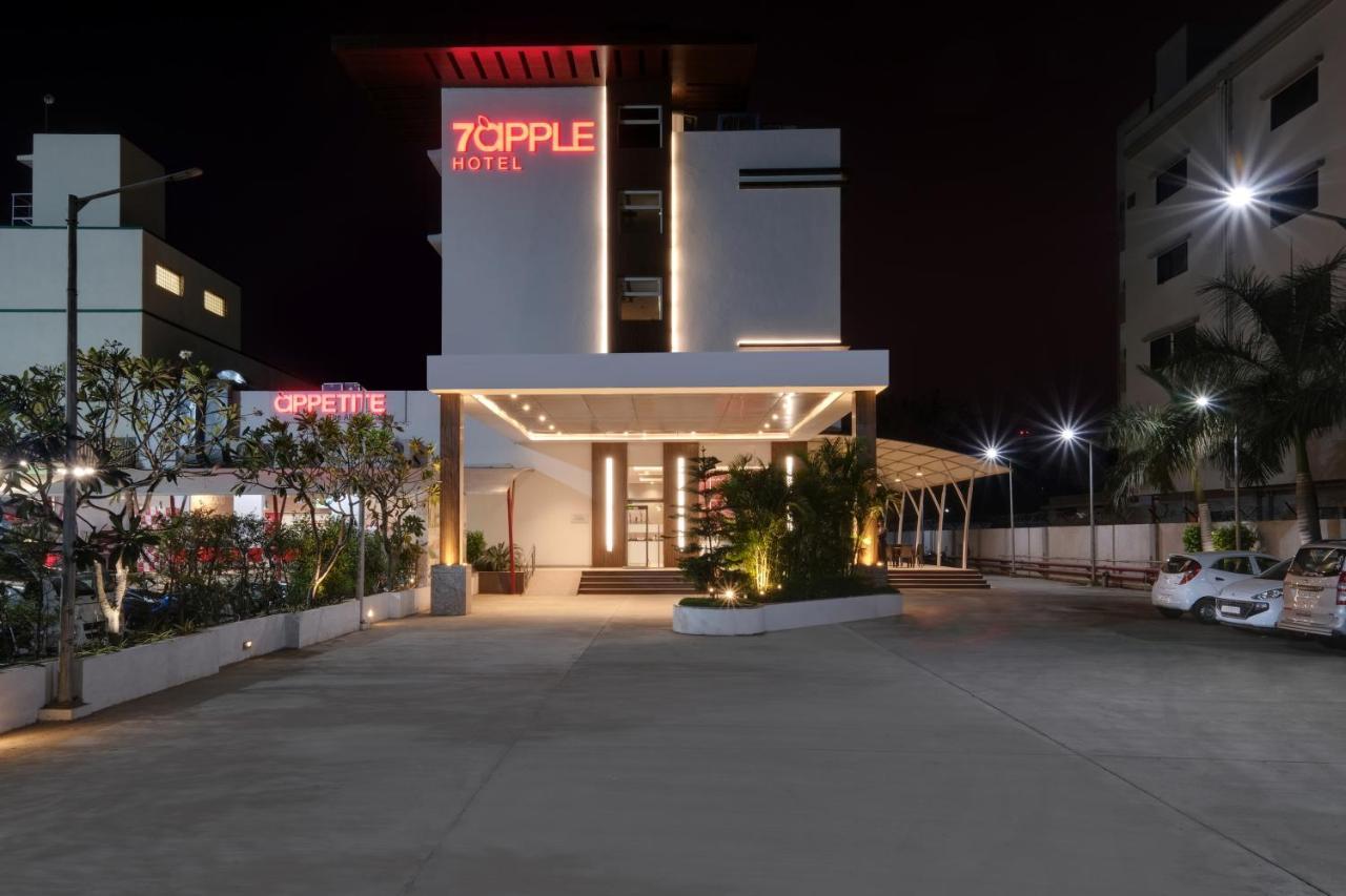 7 Apple Hotel, Vadodara Exterior photo